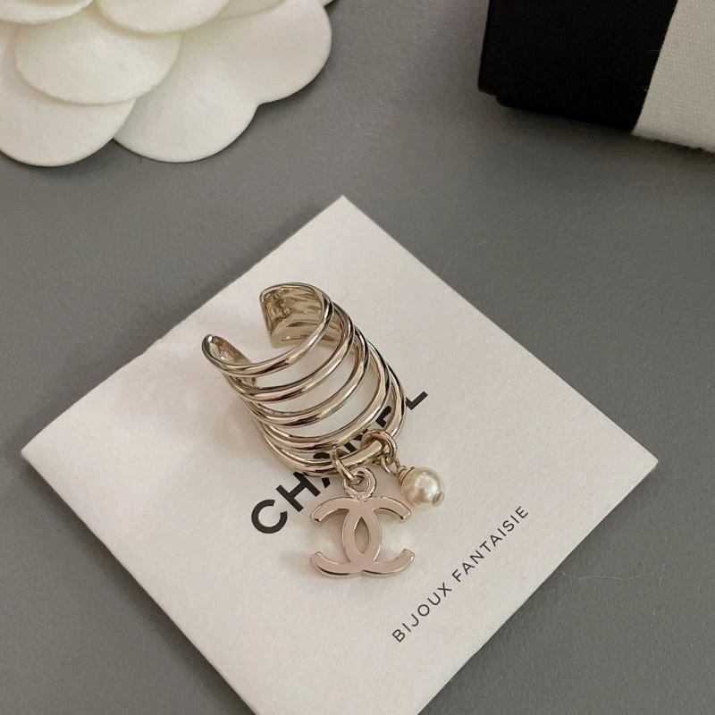 Chanel Earrings Sporty 228796