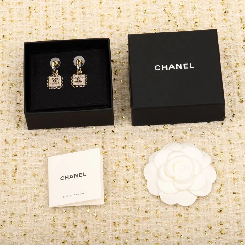 Resilient Chanel Earrings 228780