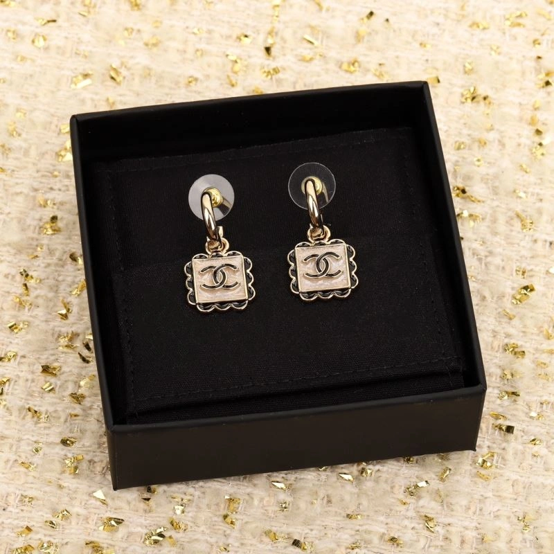Resilient Chanel Earrings 228780
