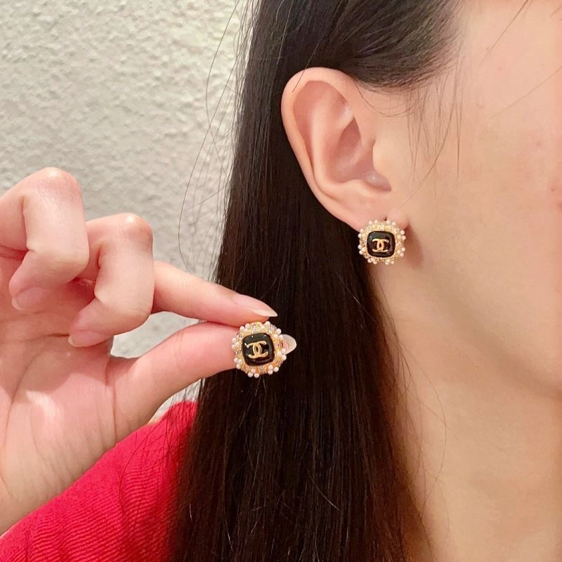 SoftTouch Chanel Earrings 228783