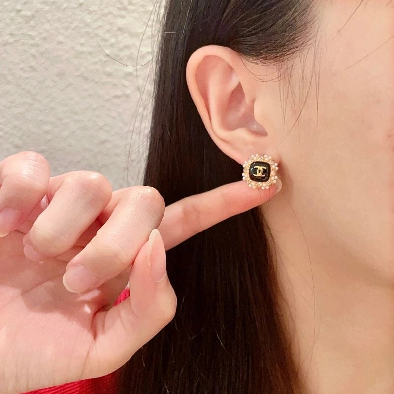 SoftTouch Chanel Earrings 228783