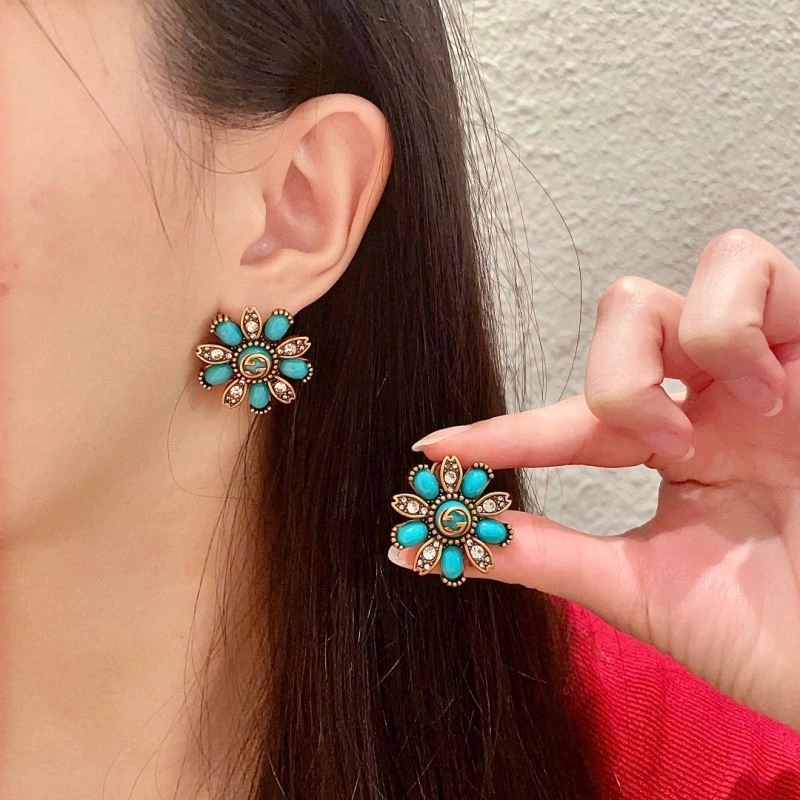Chanel Earrings Snug 228793