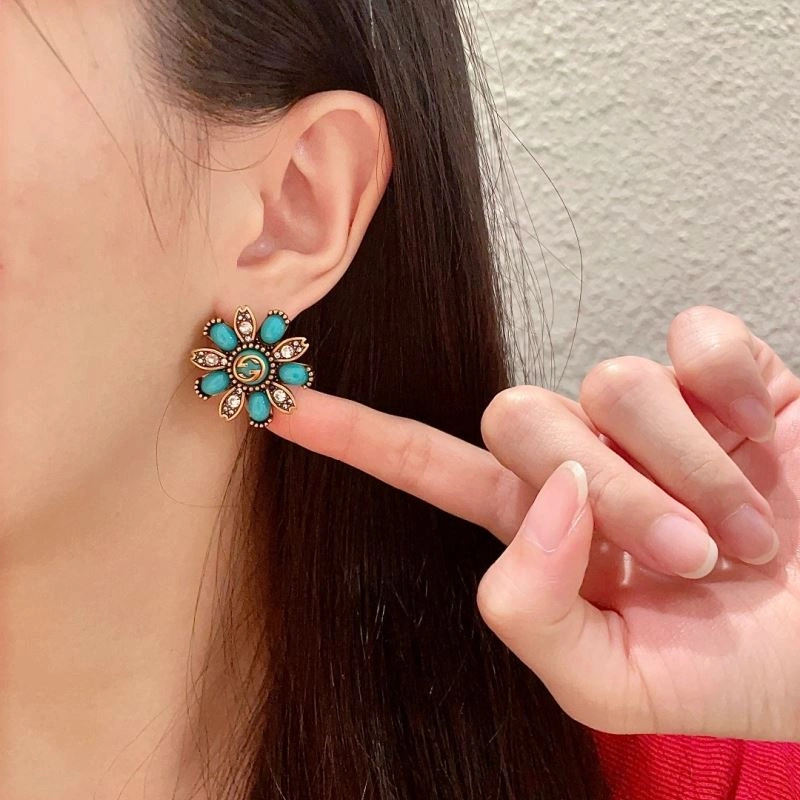 Chanel Earrings Snug 228793