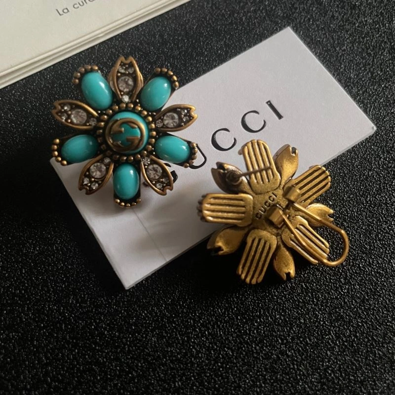 Chanel Earrings Snug 228793