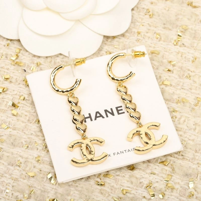 Comfortable Chanel Earrings 228771