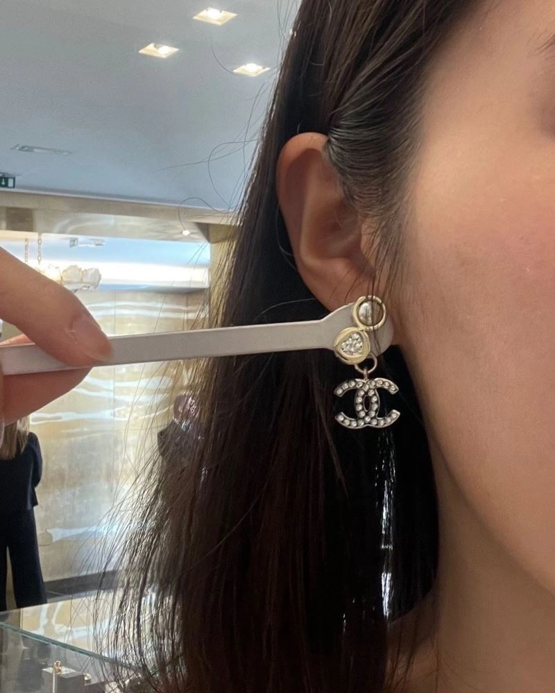 MultiPurpose Chanel Earrings 228834