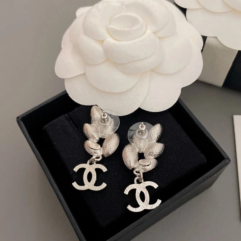 Chanel Earrings Reliable 228791