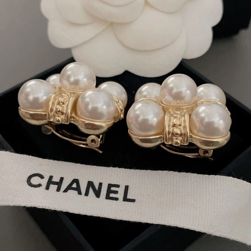 Chanel Earrings Packable 228766