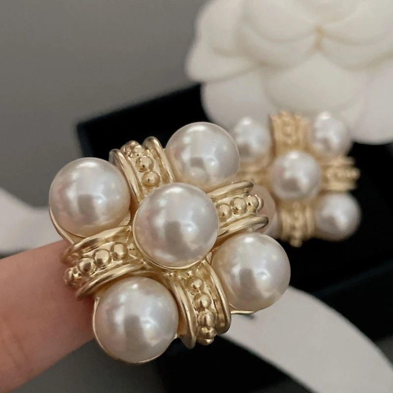 Chanel Earrings Packable 228766