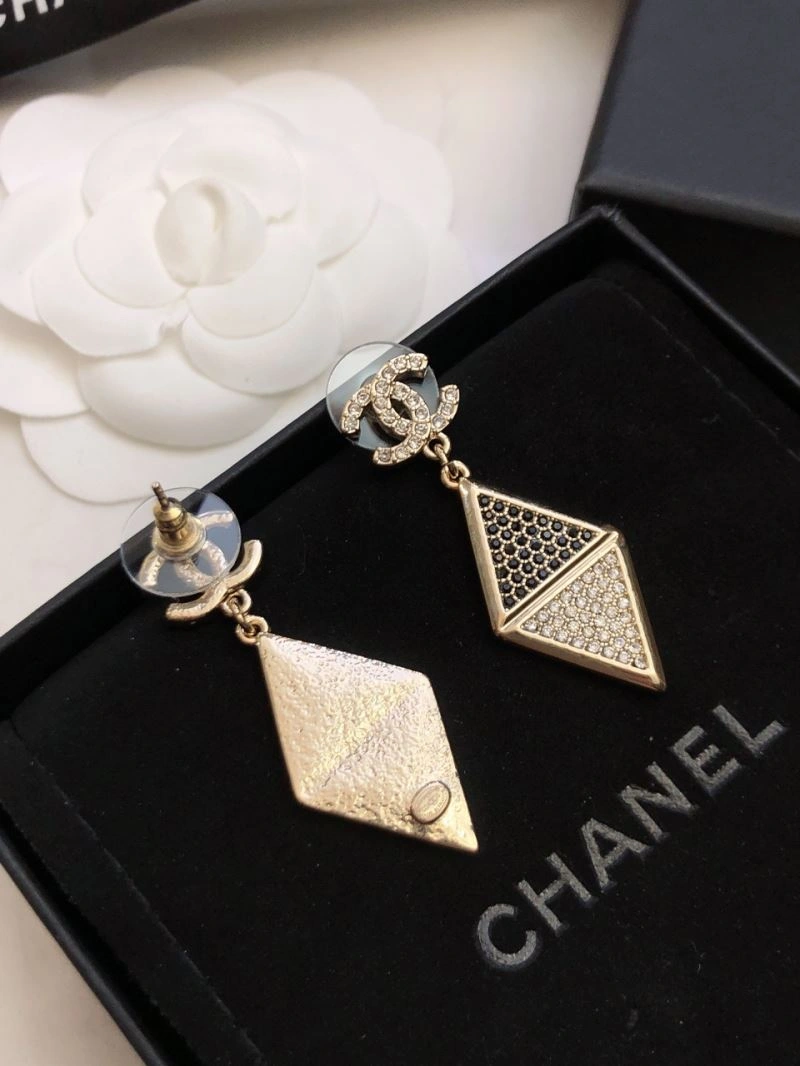 Chanel Earrings Supportive 228756