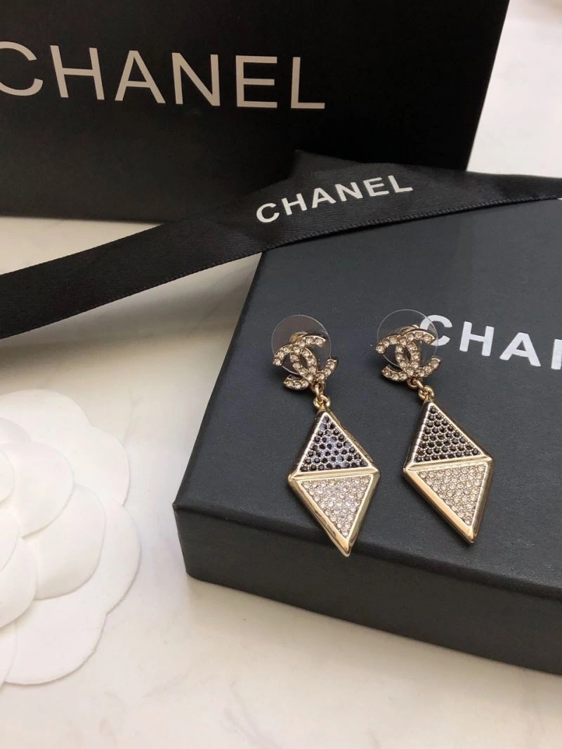 Chanel Earrings Supportive 228756