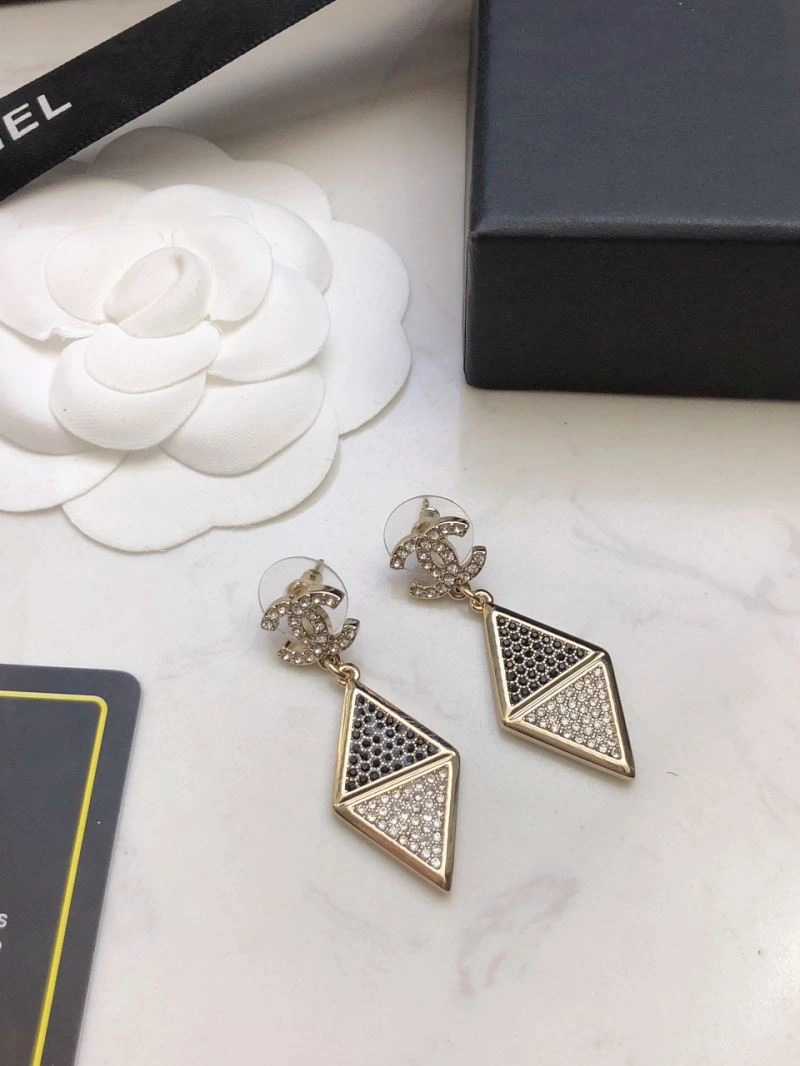 Chanel Earrings Supportive 228756