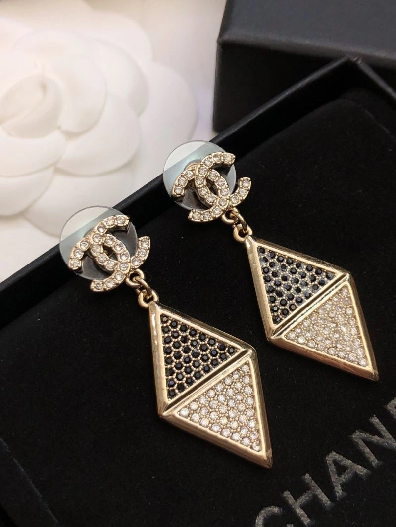 Chanel Earrings Supportive 228756