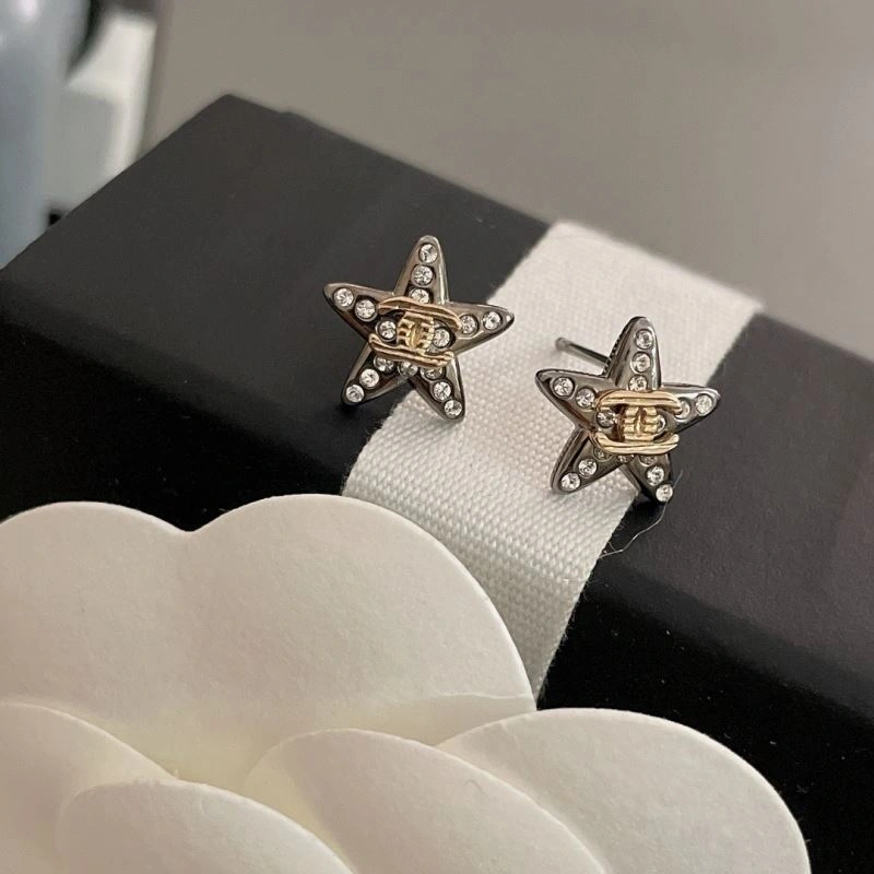 Chanel Earrings Lightweight 228752