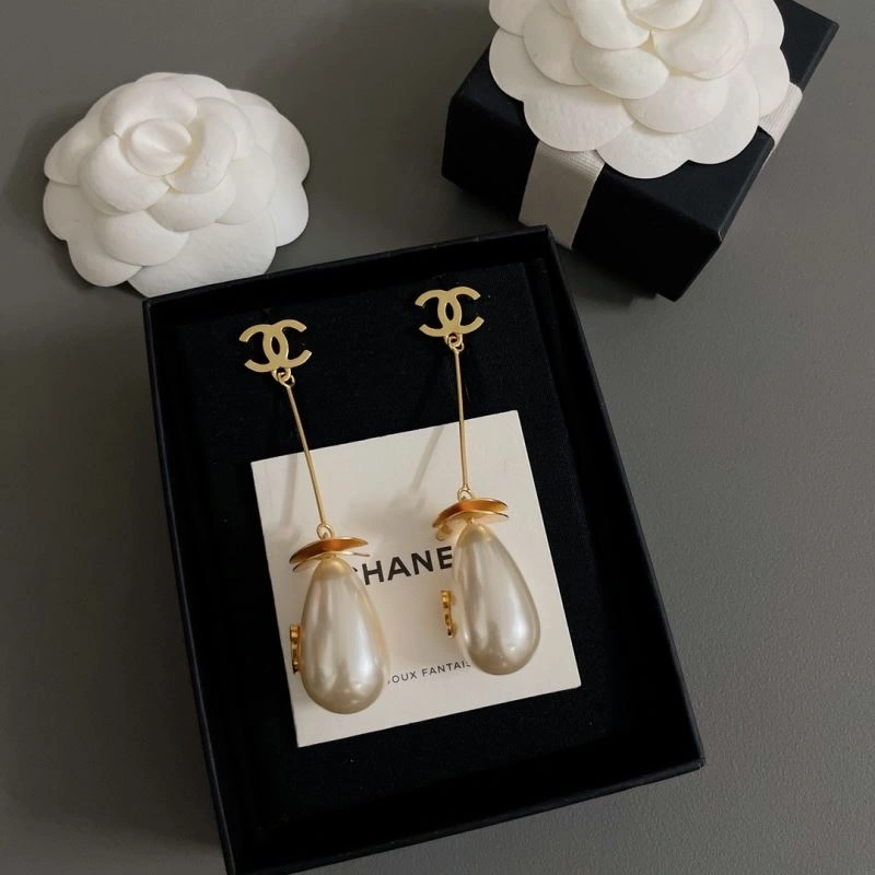 Chanel Earrings Supportive 228747