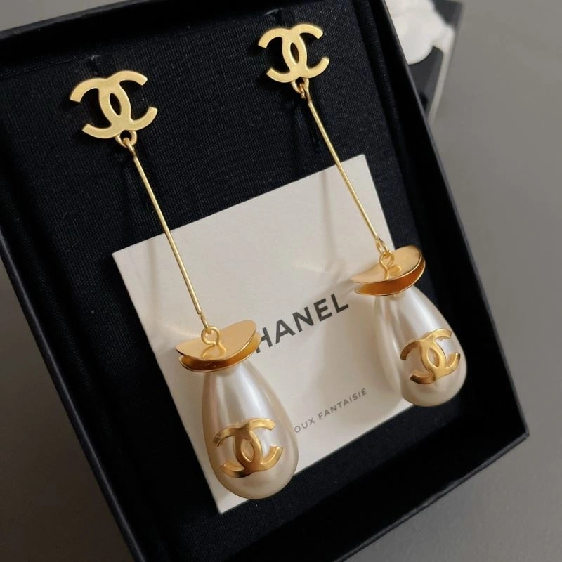 Chanel Earrings Supportive 228747