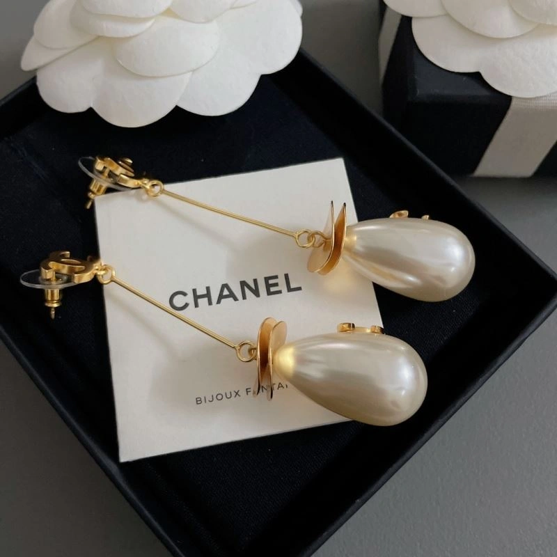 Chanel Earrings Supportive 228747