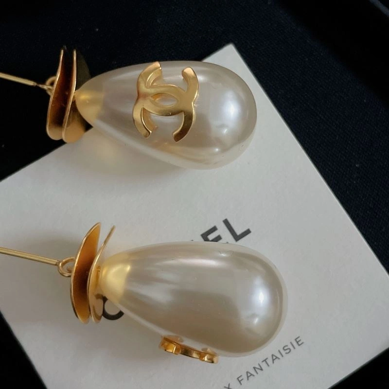 Chanel Earrings Supportive 228747