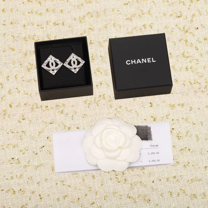 Affordable Chanel Earrings 228764