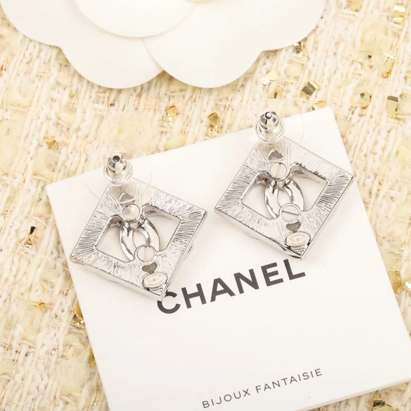 Affordable Chanel Earrings 228764