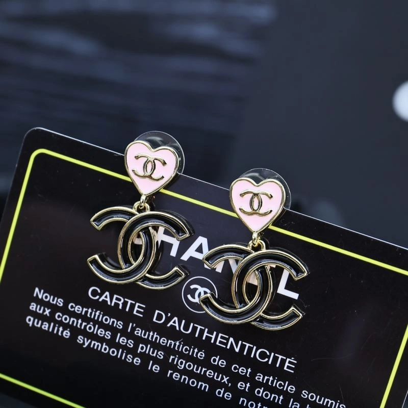 EyeCatching Chanel Earrings 228736
