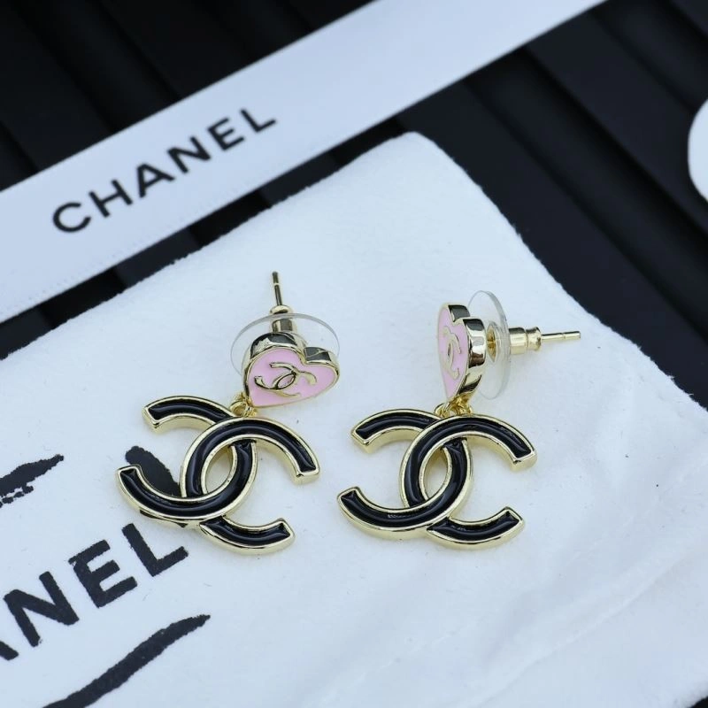 EyeCatching Chanel Earrings 228736
