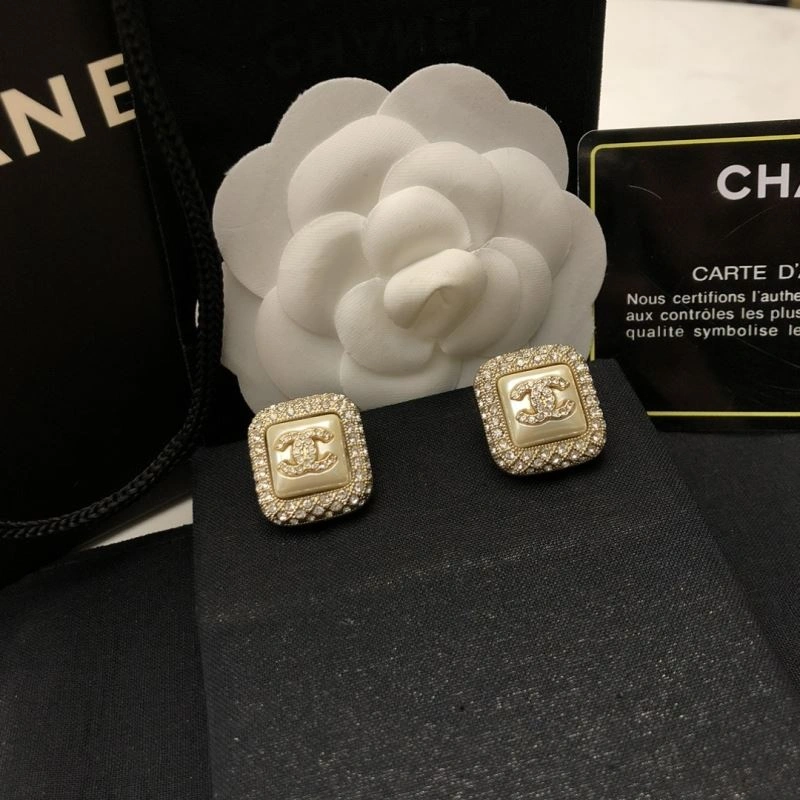 Chanel Earrings Durable 228795