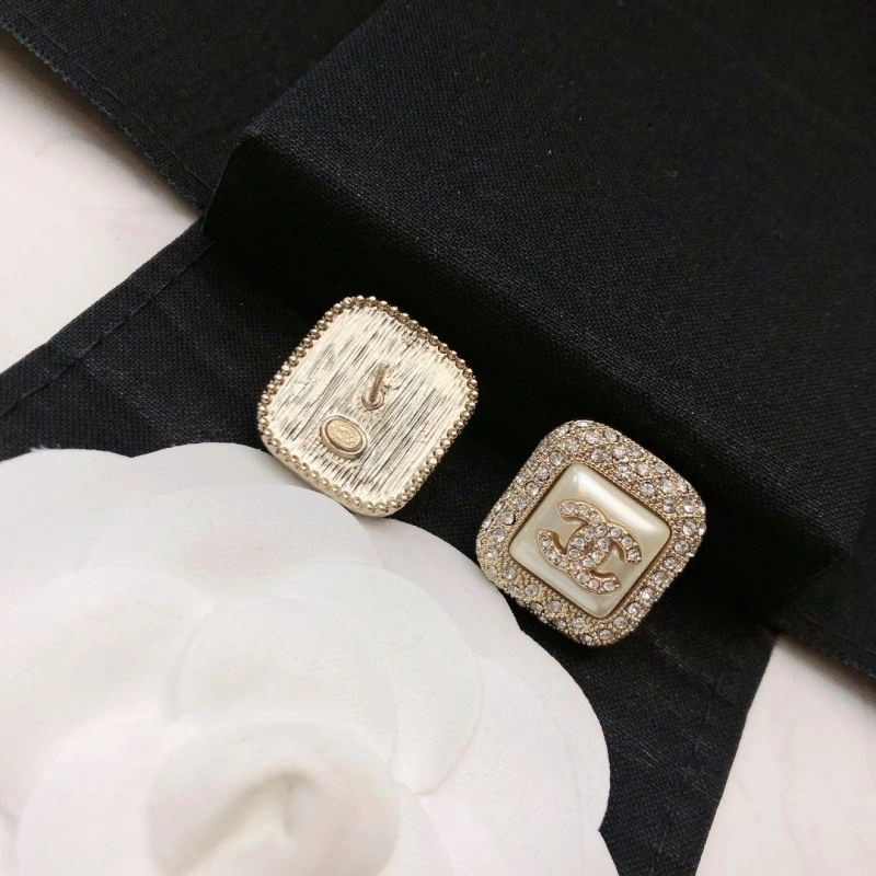 Chanel Earrings Durable 228795