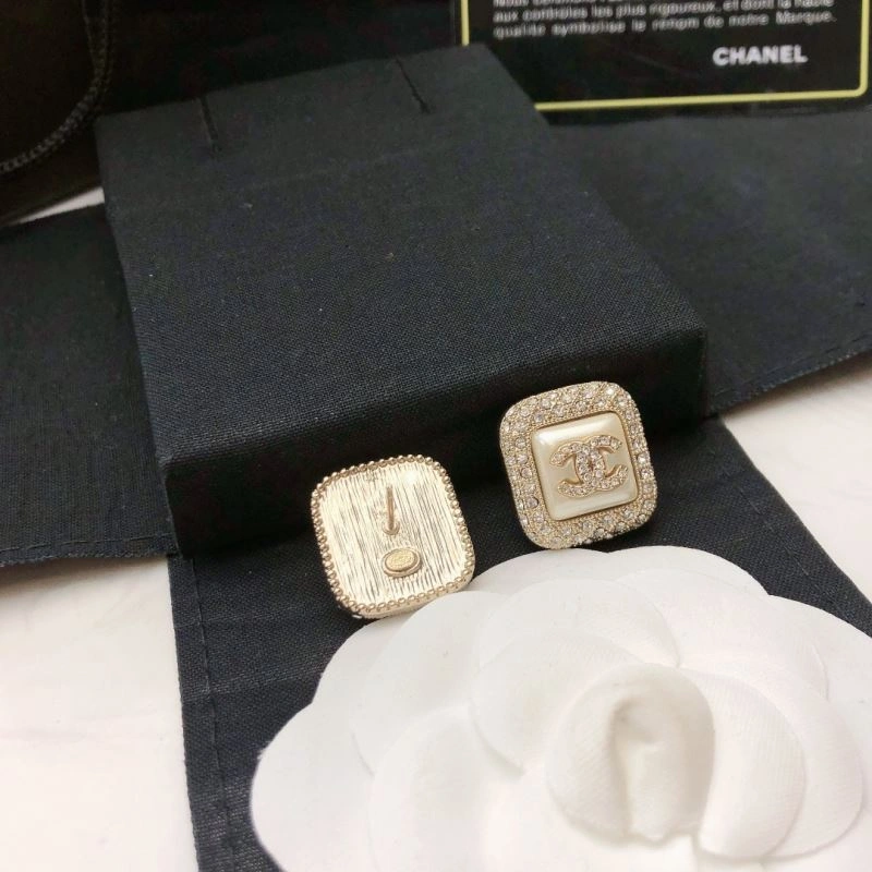 Chanel Earrings Durable 228795