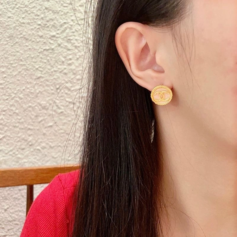 Chanel Earrings Snug 228773