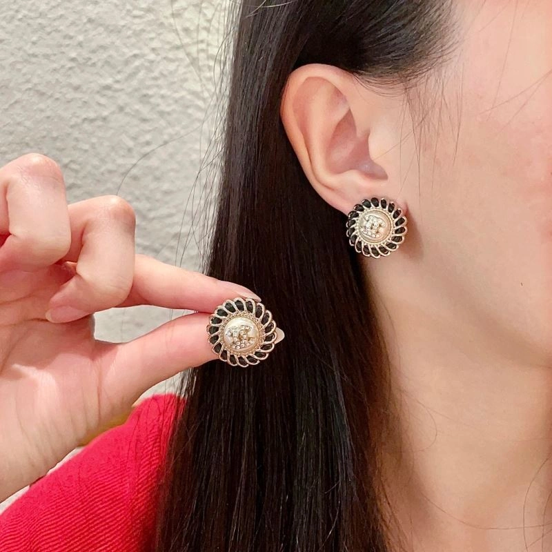 Chanel Earrings ModernLook 228740