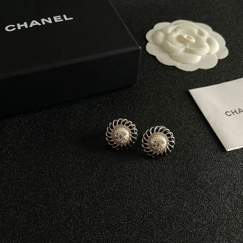 Chanel Earrings ModernLook 228740