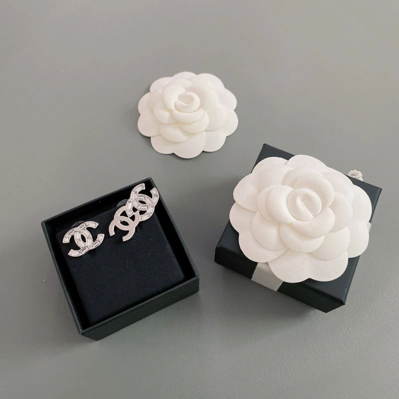 Chanel Earrings Minimalist 228759