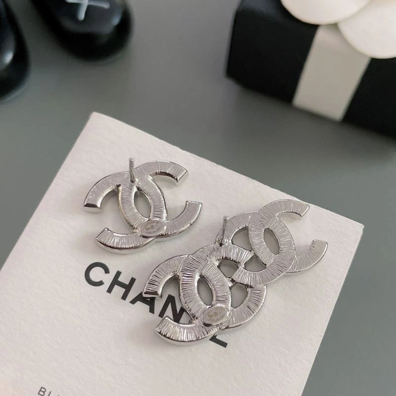 Chanel Earrings Minimalist 228759