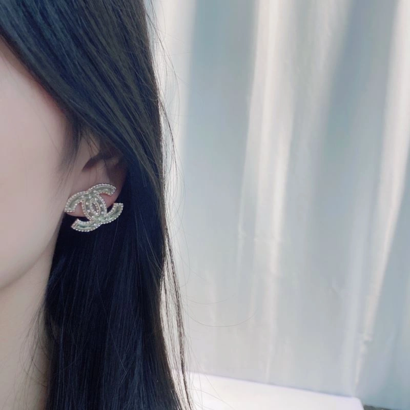 Chanel Earrings Breathable 228815