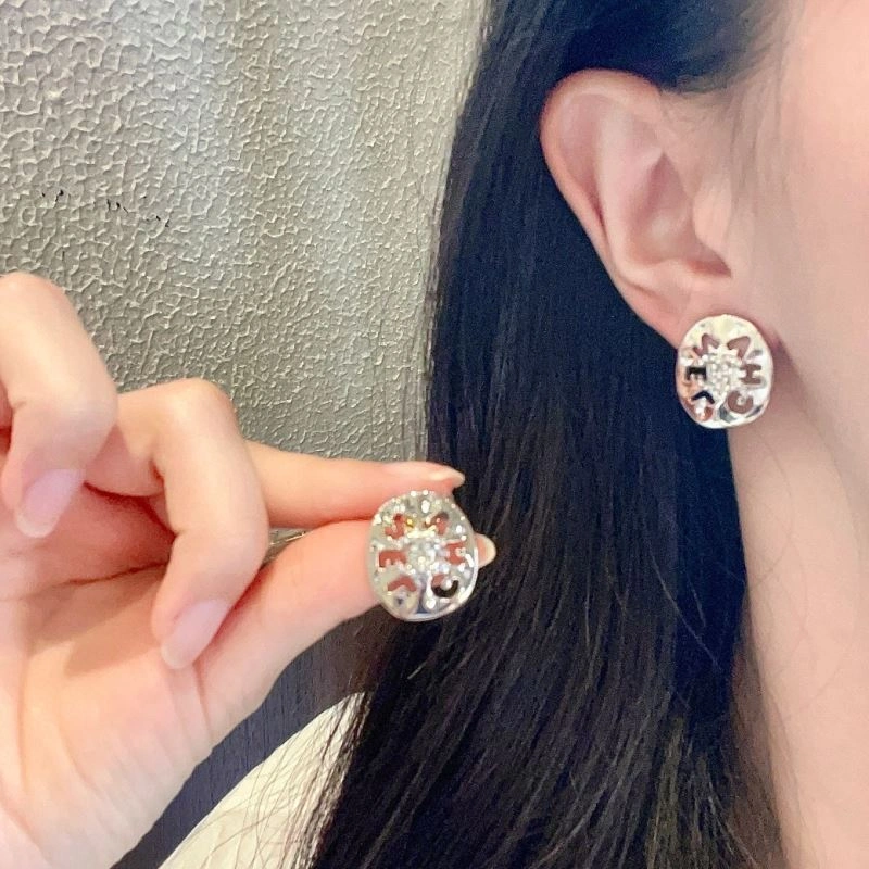Sleek Chanel Earrings 228711