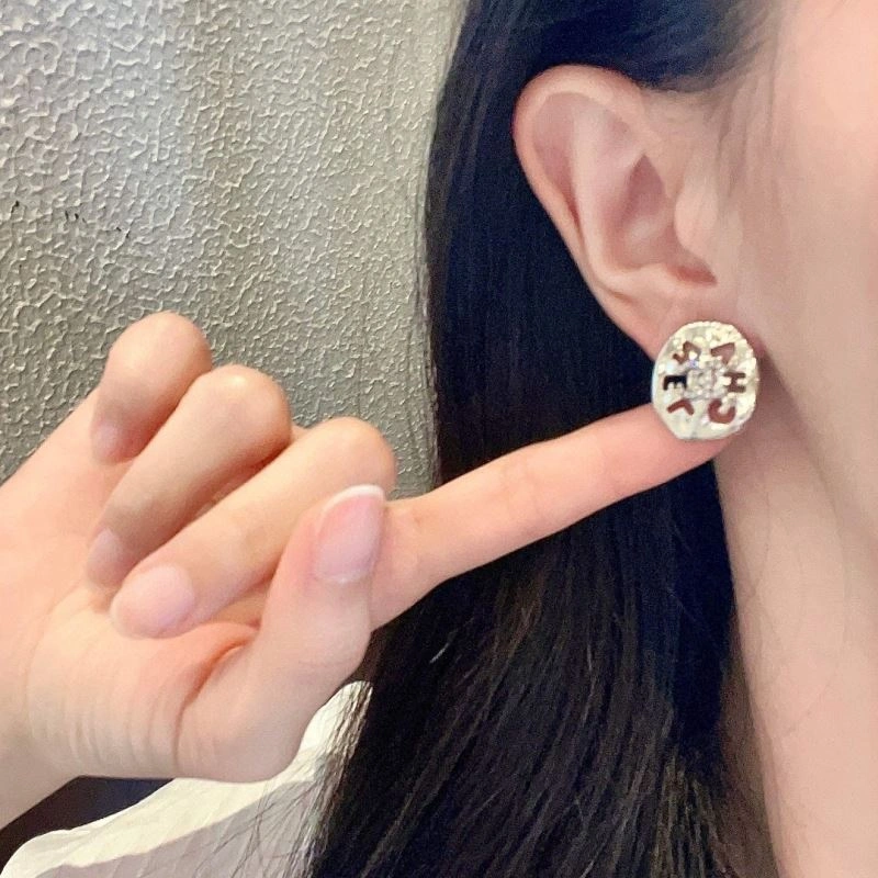 Sleek Chanel Earrings 228711