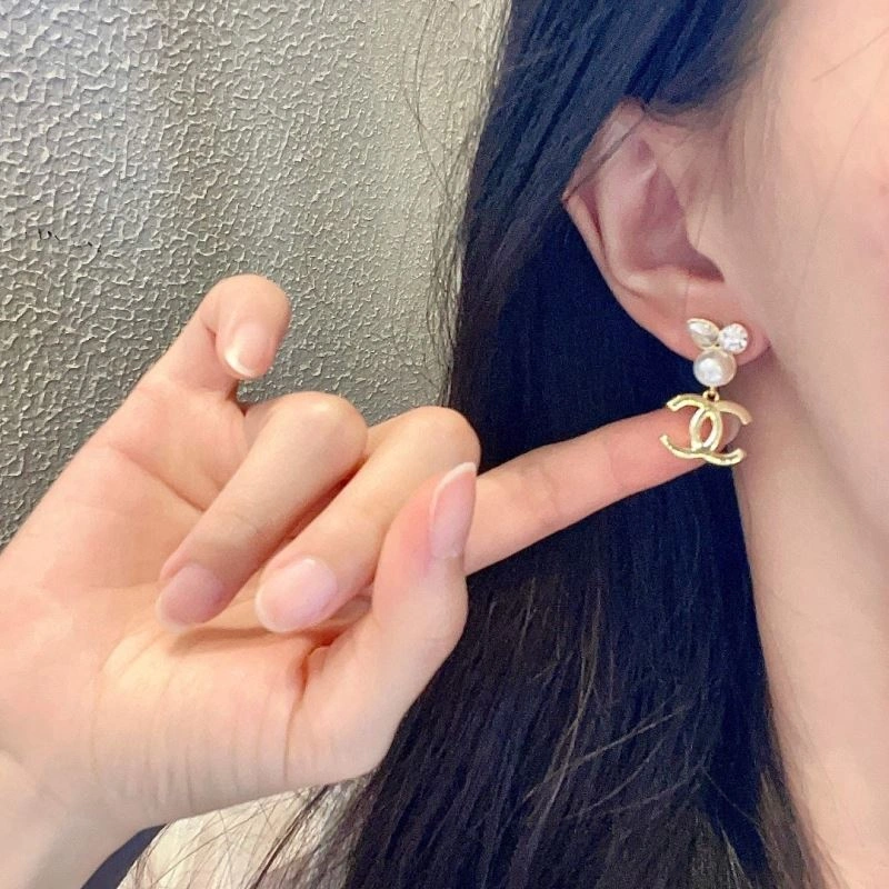 Classic Chanel Earrings 228693