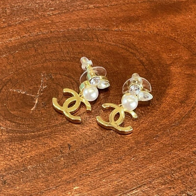 Classic Chanel Earrings 228693