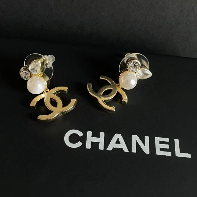 Classic Chanel Earrings 228693