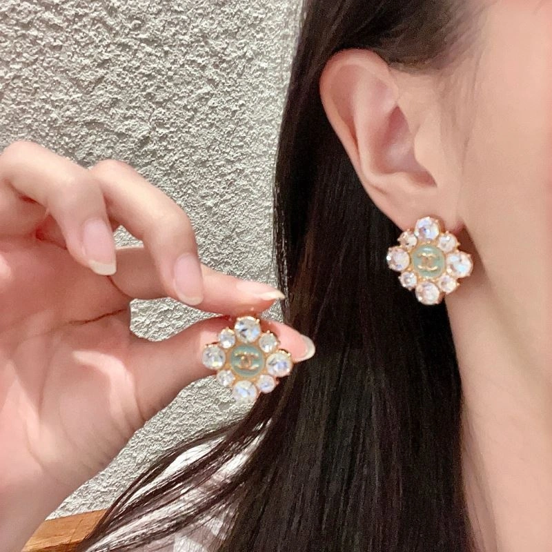 Chanel Earrings Lightweight 228723