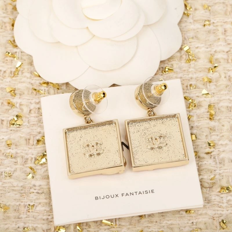 Unisex Chanel Earrings 228690