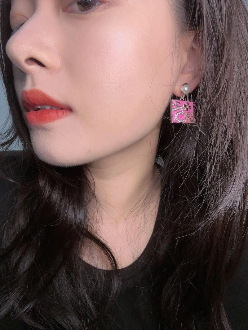 Unisex Chanel Earrings 228690