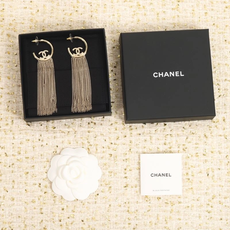 Chanel Earrings Cozy 228712