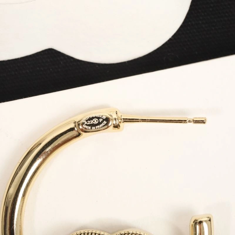 Chanel Earrings Cozy 228712