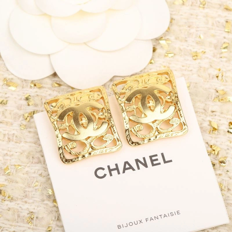 Snug Chanel Earrings 228692