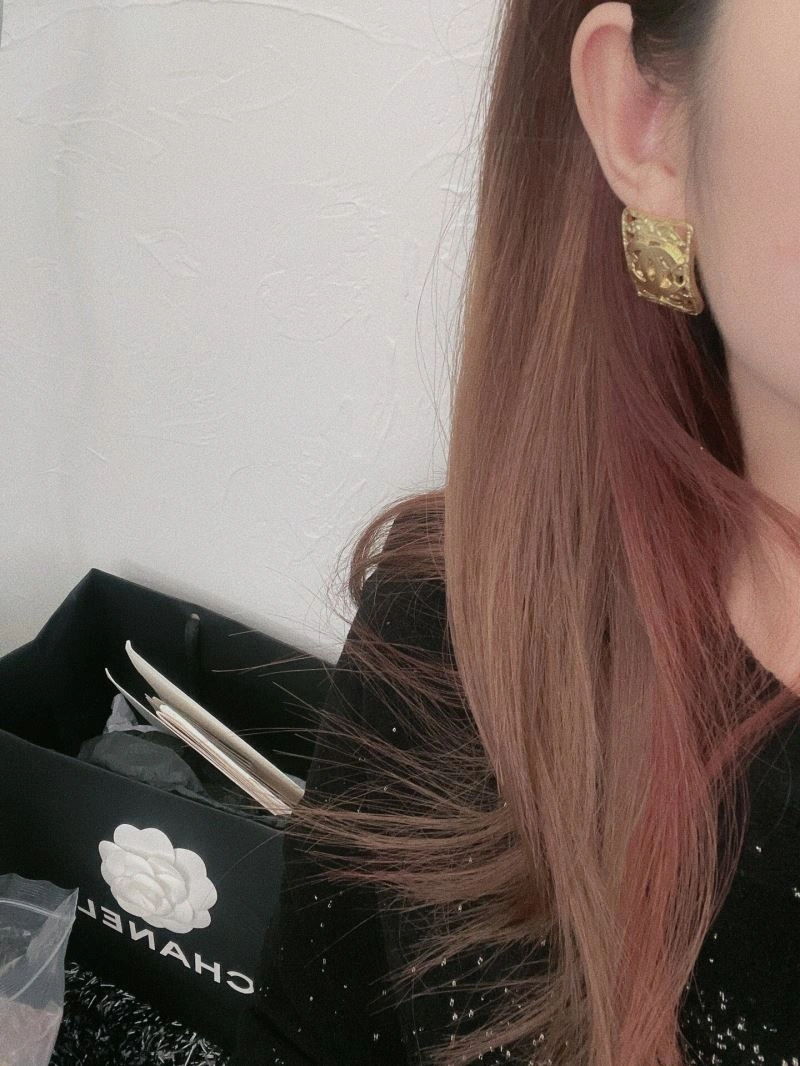 Snug Chanel Earrings 228692