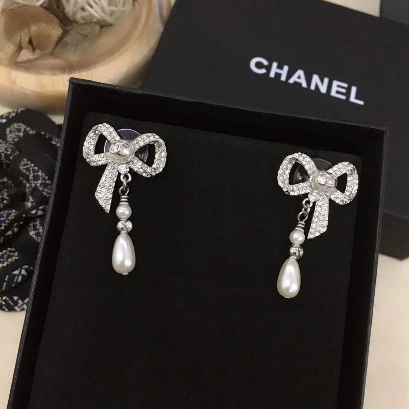 Effortless Chanel Earrings 228781