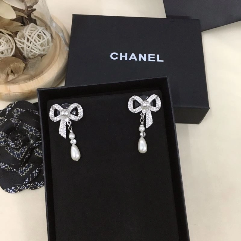 Effortless Chanel Earrings 228781