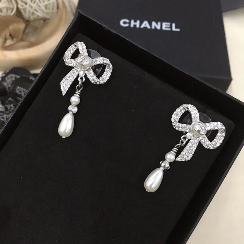 Effortless Chanel Earrings 228781